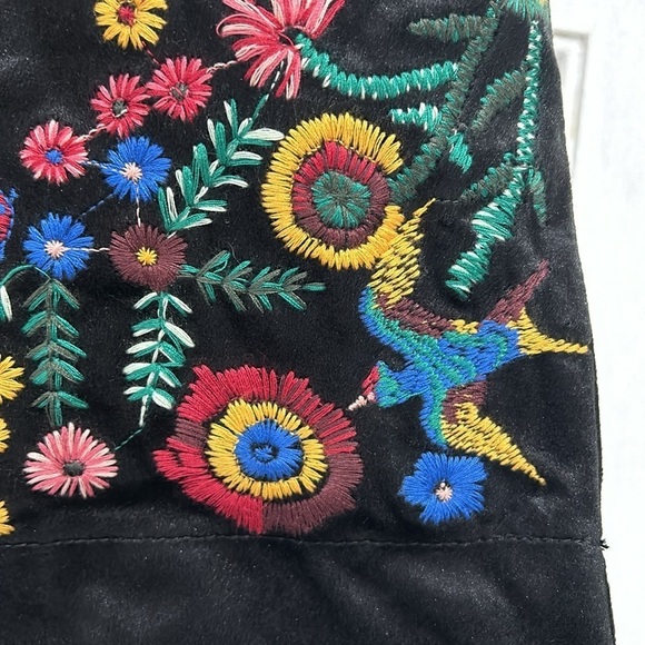 Umgee Island Of Capri Black Velvet Embroidered Floral Colorful Mini Skirt - S - Picture 7 of 10